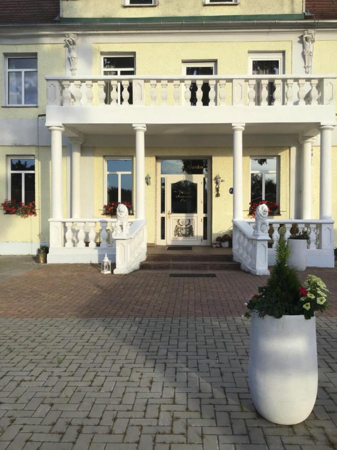 Hotel Gutshaus Darsikow Extérieur photo
